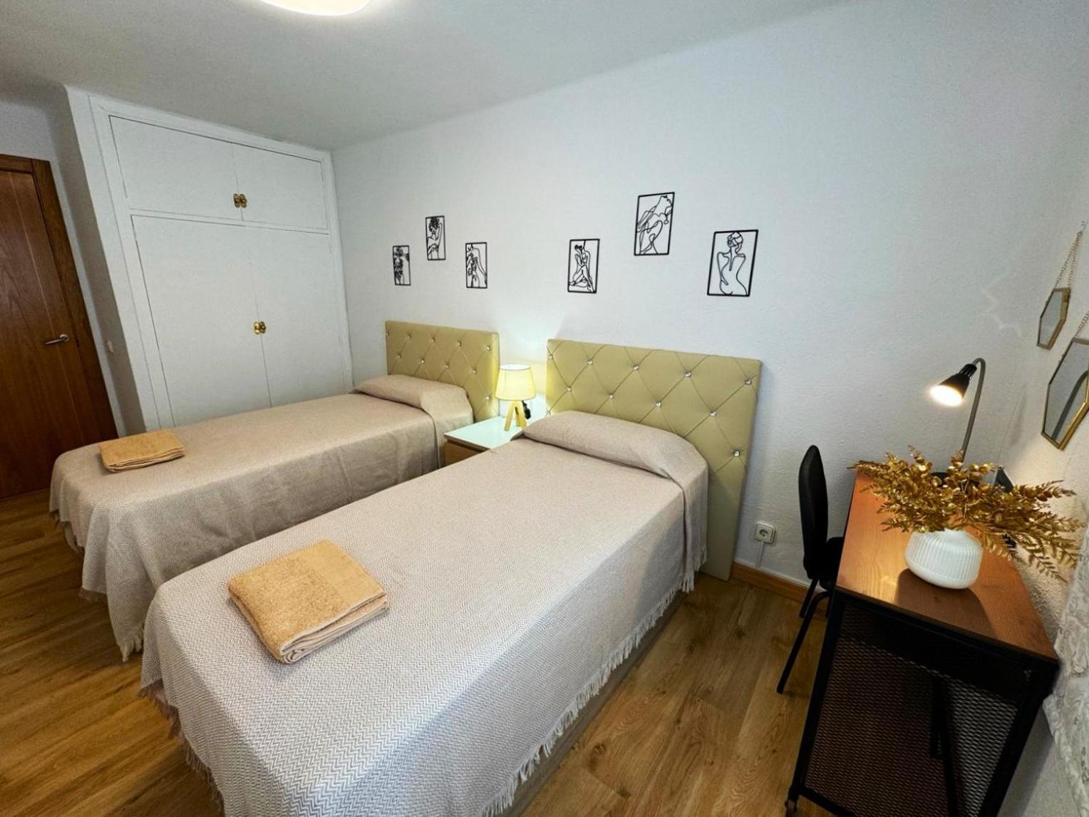 Apartamento Barbastro サロウ エクステリア 写真